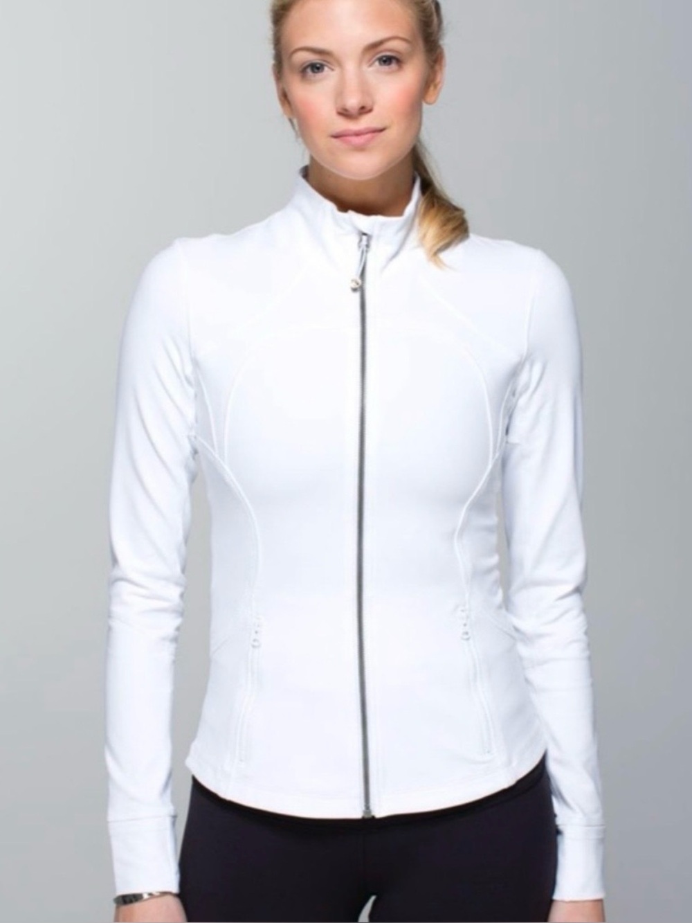 RARE: Lululemon Forme Jacket "Cuffins White
Size 6
